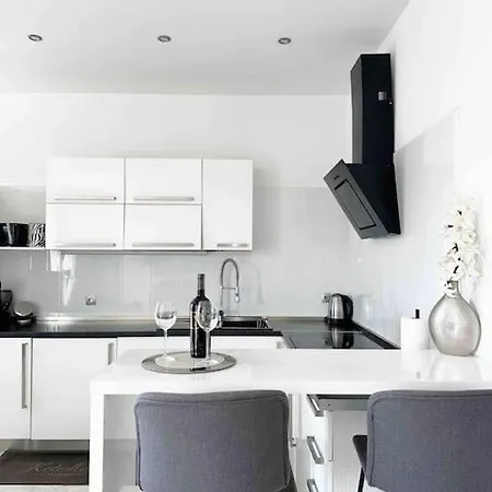 Appartement Modern For 2 In The Center Of The Town